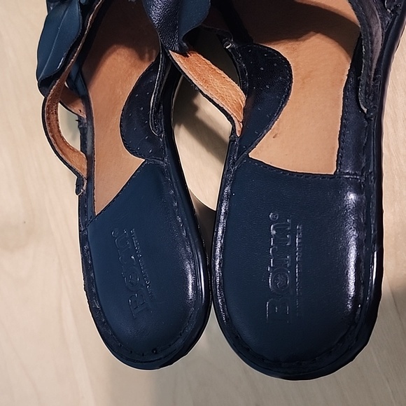 BORN Flower Black Leather Sandals, Size 7 - Picture 6 of 10